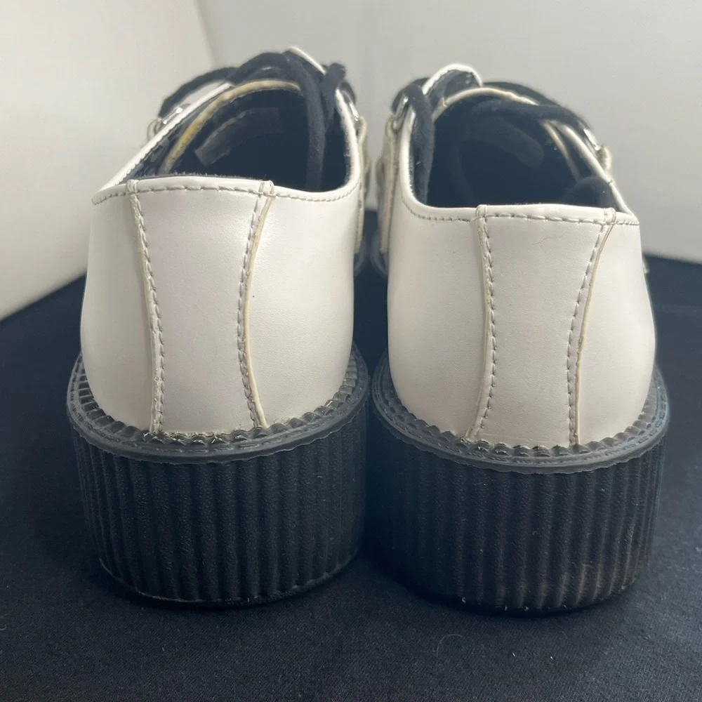 T.U.K women’s size